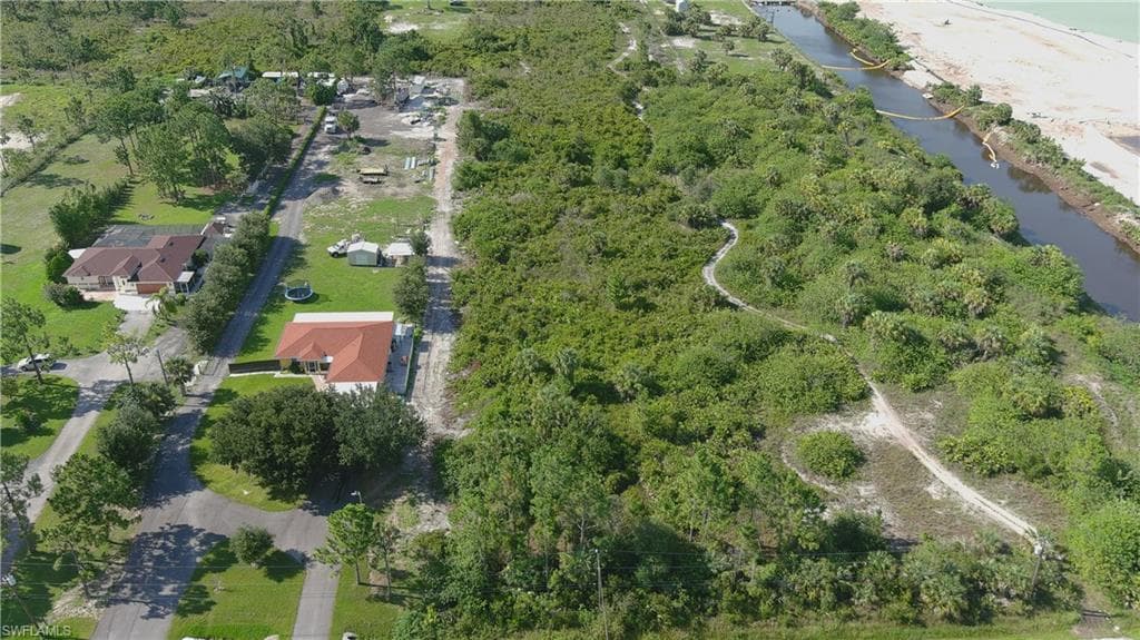 37th AVE NE NAPLES, FL 34120