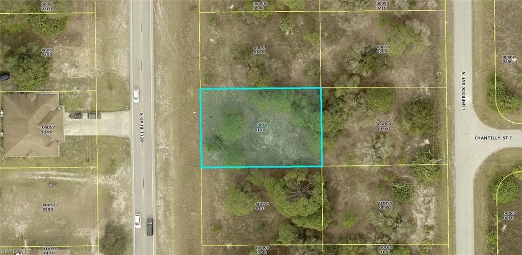 451 Bell BLVD S LEHIGH ACRES, FL 33974