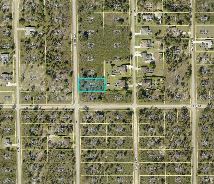 602 Moore AVE LEHIGH ACRES, FL 33972