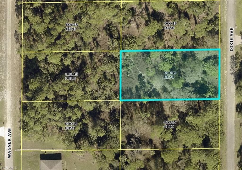 1509 Dixie AVE LEHIGH ACRES, FL 33972