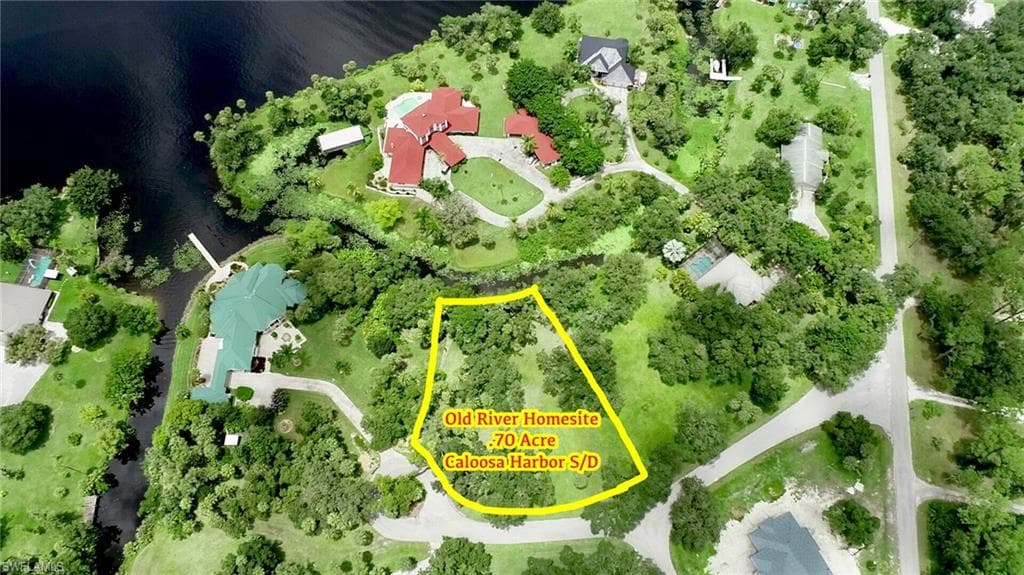 628 Harbor DR LABELLE, FL 33935