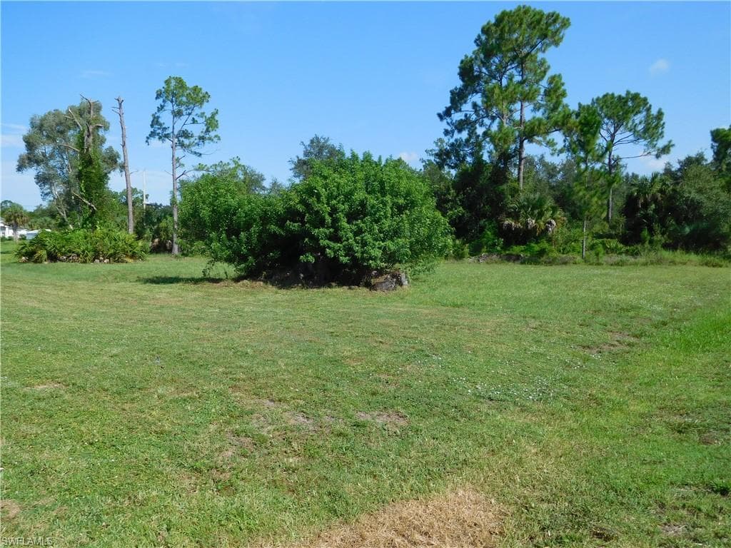1013 Dayton AVE LEHIGH ACRES, FL 33972