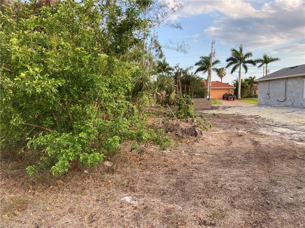1705 SW Embers TER CAPE CORAL, FL 33991