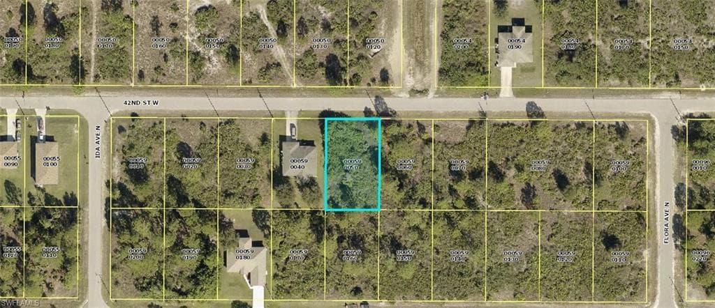 2801 42nd ST W LEHIGH ACRES, FL 33971