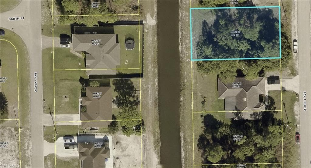829 Albert AVE LEHIGH ACRES, FL 33971