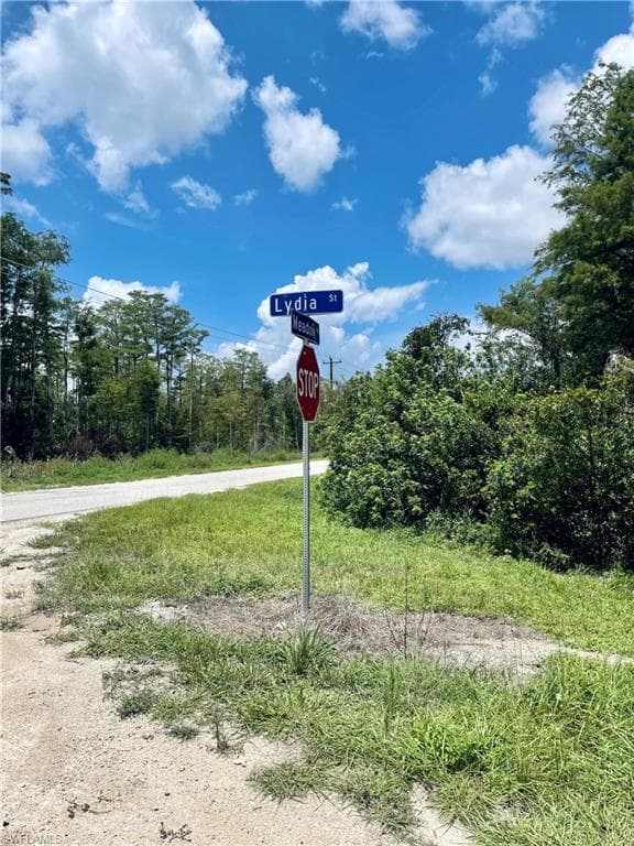 652 Lydia ST LEHIGH ACRES, FL 33974