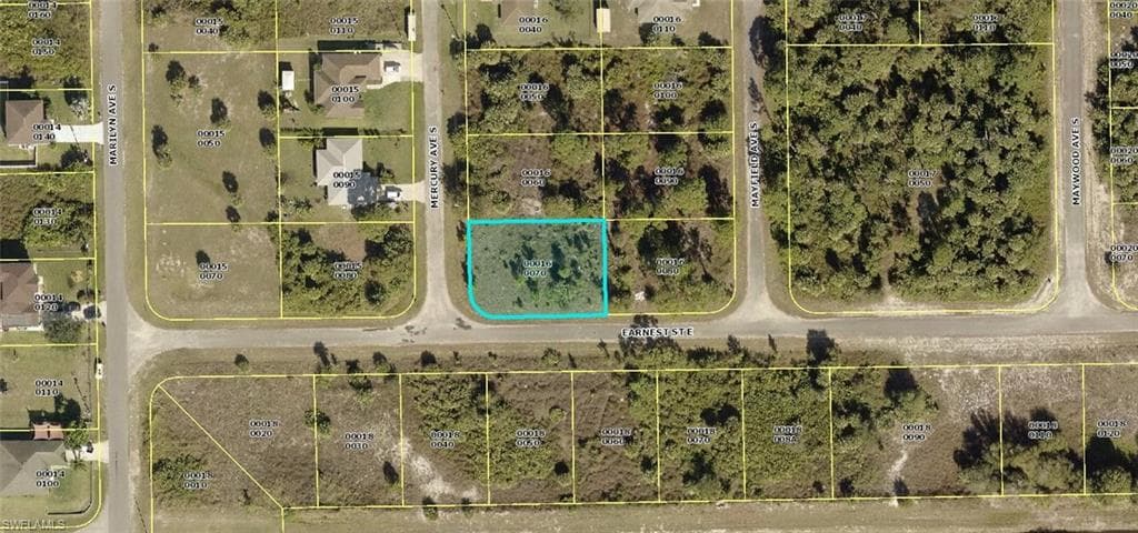 921 Mercury AVE S LEHIGH ACRES, FL 33974