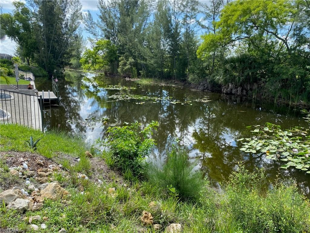 328 SW 26th ST CAPE CORAL, FL 33914
