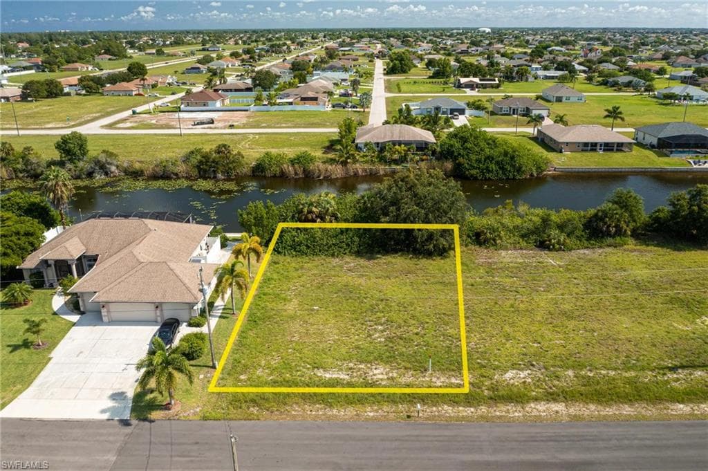 1501 NW 8th TER CAPE CORAL, FL 33993