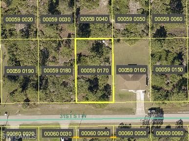 2812 31st ST W LEHIGH ACRES, FL 33971