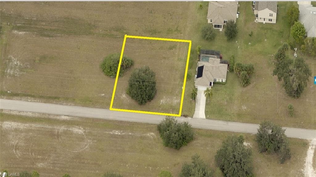 1149 NE 44th LN CAPE CORAL, FL 33909
