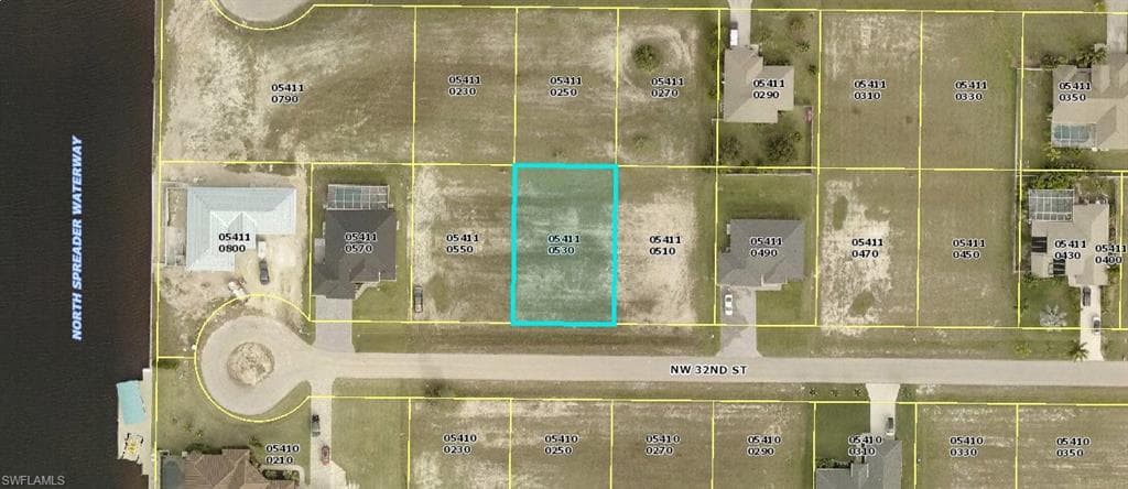 4627 NW 32nd ST CAPE CORAL, FL 33993