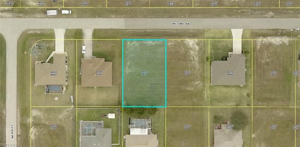 902 NE 32nd TER CAPE CORAL, FL 33909