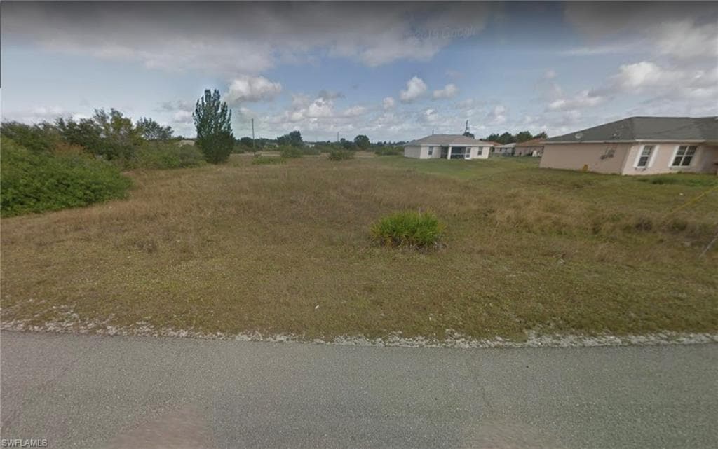 3910 22nd ST W LEHIGH ACRES, FL 33971