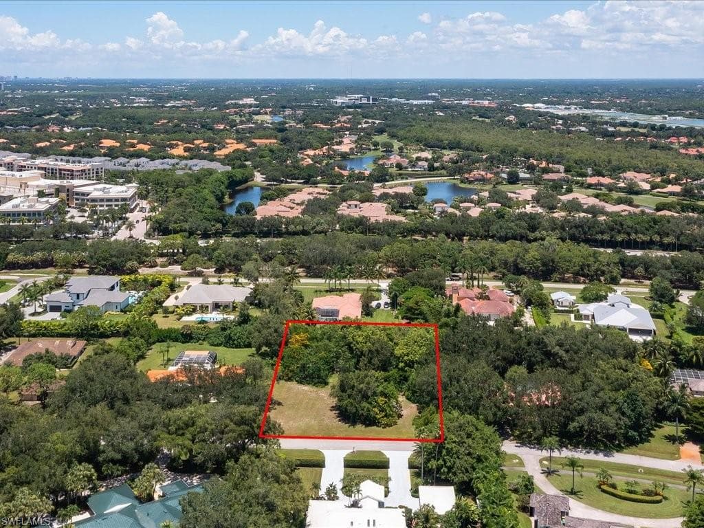 137 Tupelo RD NAPLES, FL 34108