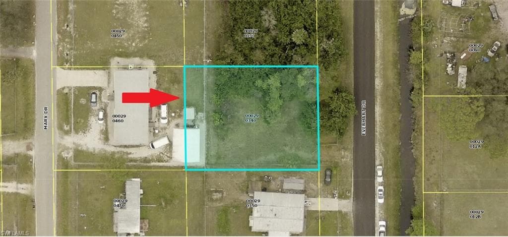 8200 Everhart DR NORTH FORT MYERS, FL 33917
