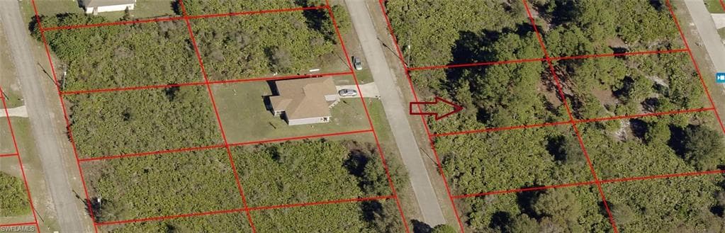 6004 Elaine AVE N LEHIGH ACRES, FL 33971