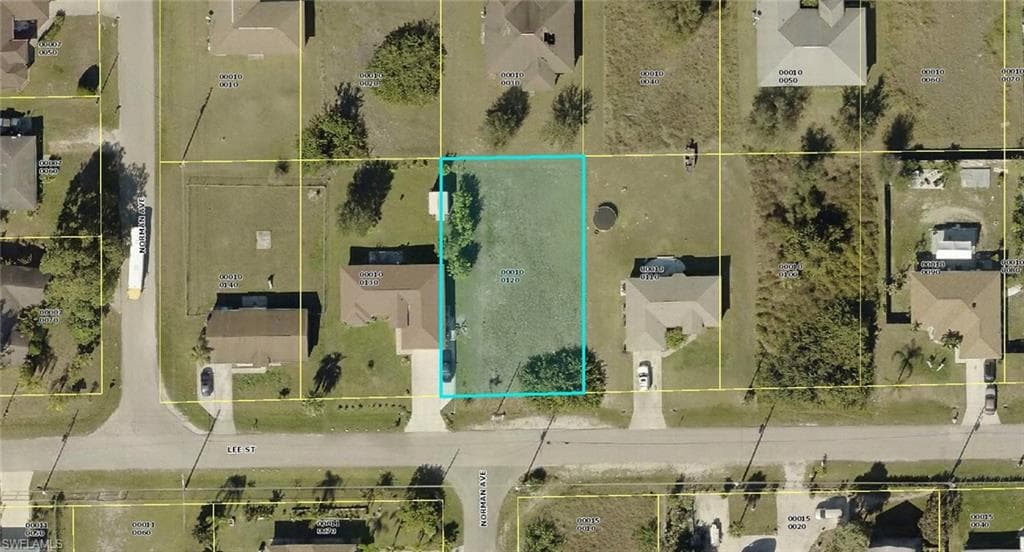 5320 Lee ST LEHIGH ACRES, FL 33971