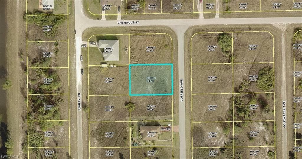 810 Coffield AVE LEHIGH ACRES, FL 33974