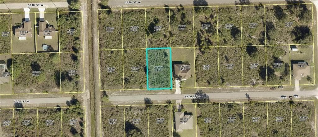 2518 57th ST W LEHIGH ACRES, FL 33971