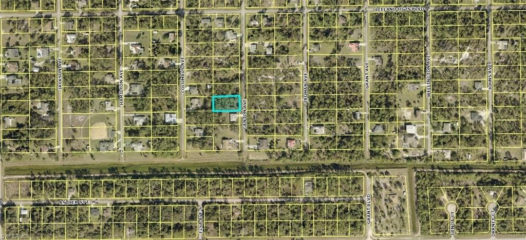 11 Canton AVE LEHIGH ACRES, FL 33936