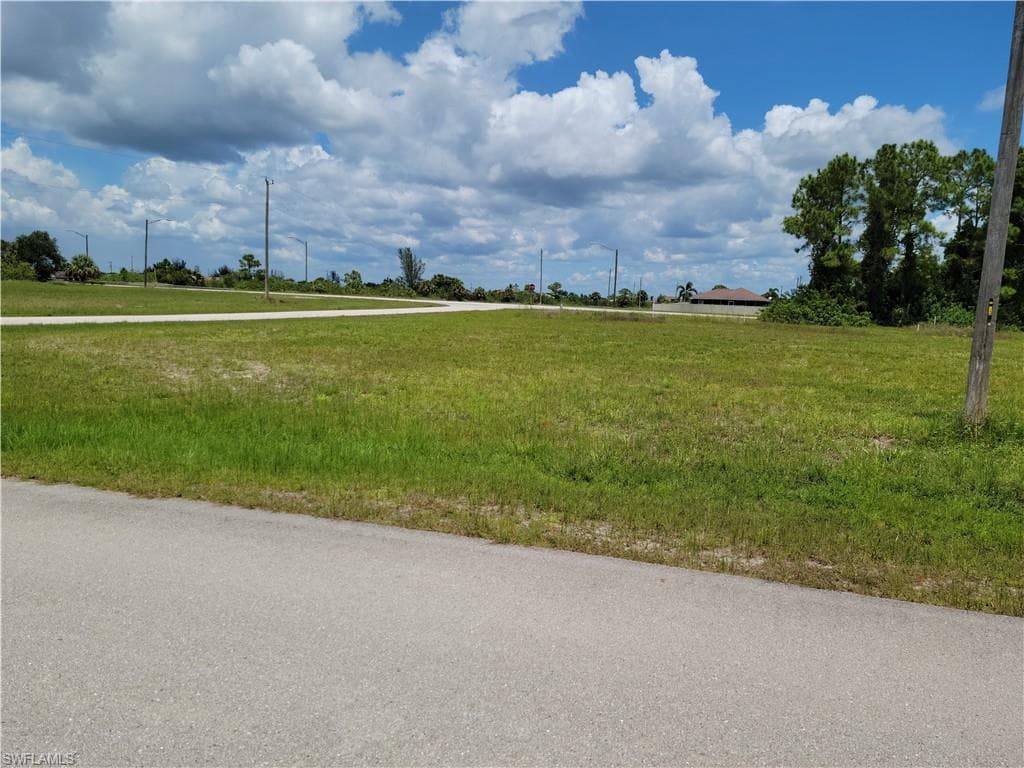 3721 NE 11th PL CAPE CORAL, FL 33909
