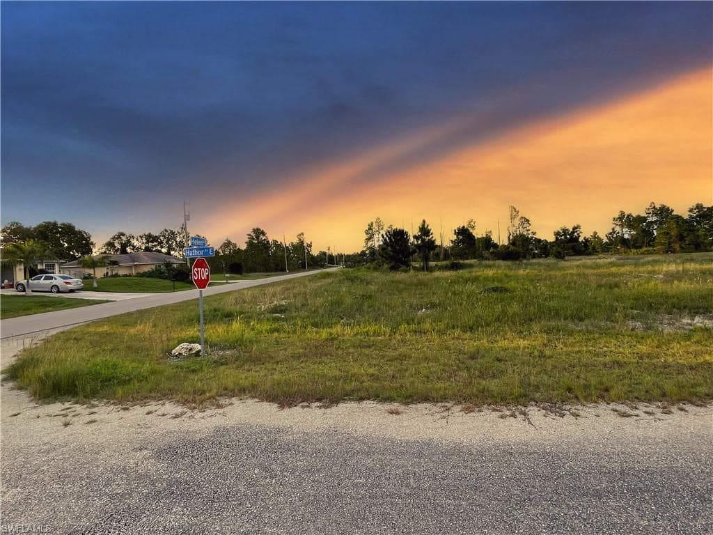 1239 Hathor ST E LEHIGH ACRES, FL 33974