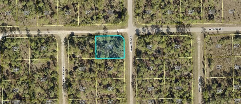 124 Navaho AVE S LEHIGH ACRES, FL 33974