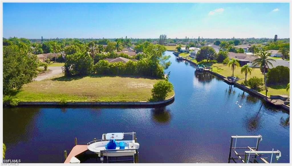 1400 SE 11th PL CAPE CORAL, FL 33990