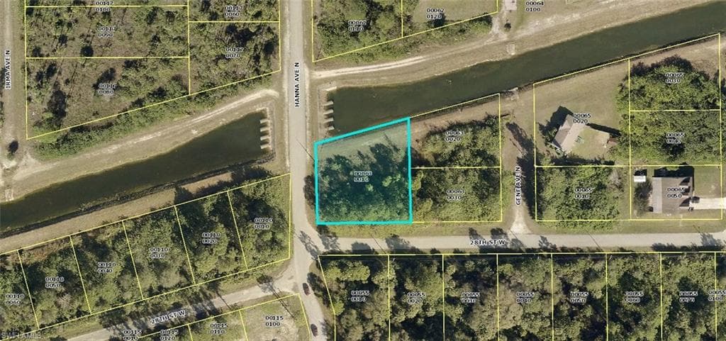 2786 Hanna AVE N LEHIGH ACRES, FL 33971