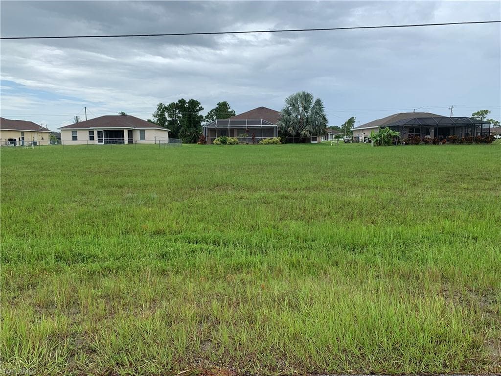 1706 NE 34th LN CAPE CORAL, FL 33909
