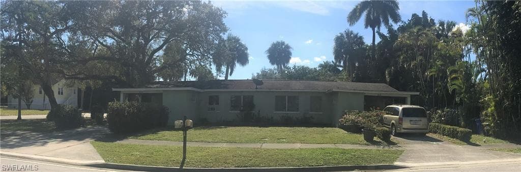 2668 Michigan AVE FORT MYERS, FL 33916