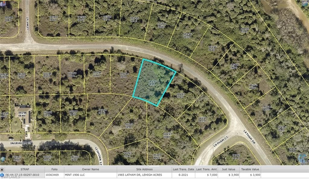 1965 Latham DR LEHIGH ACRES, FL 33972