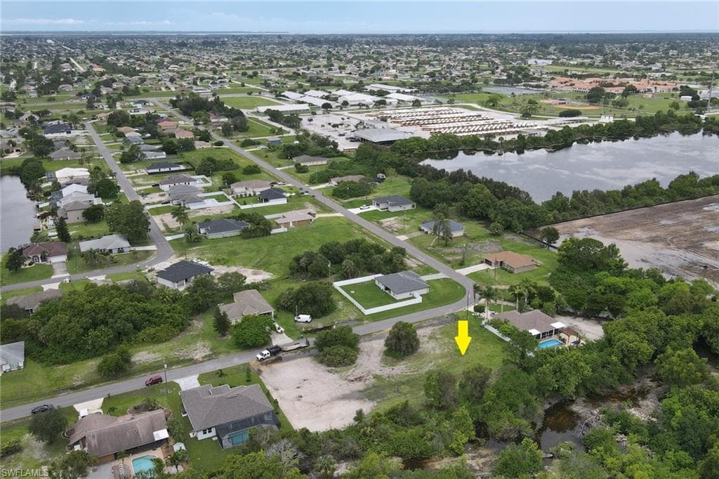 325 NW 12th PL CAPE CORAL, FL 33993