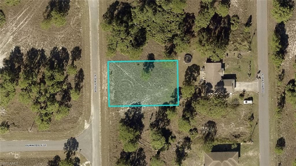 1137 Holly AVE LEHIGH ACRES, FL 33974