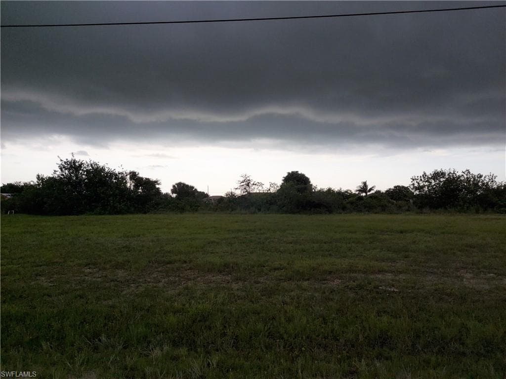 1701 NE 5th PL CAPE CORAL, FL 33909