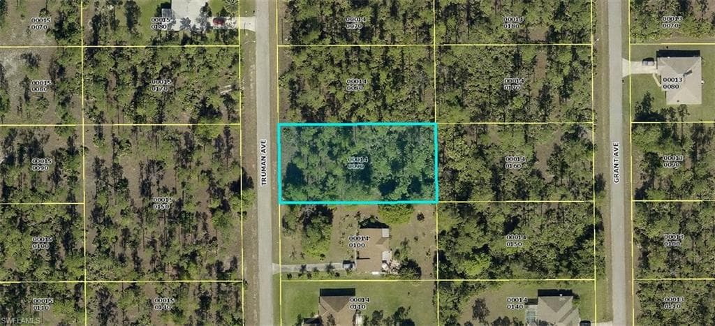906 Truman AVE LEHIGH ACRES, FL 33972