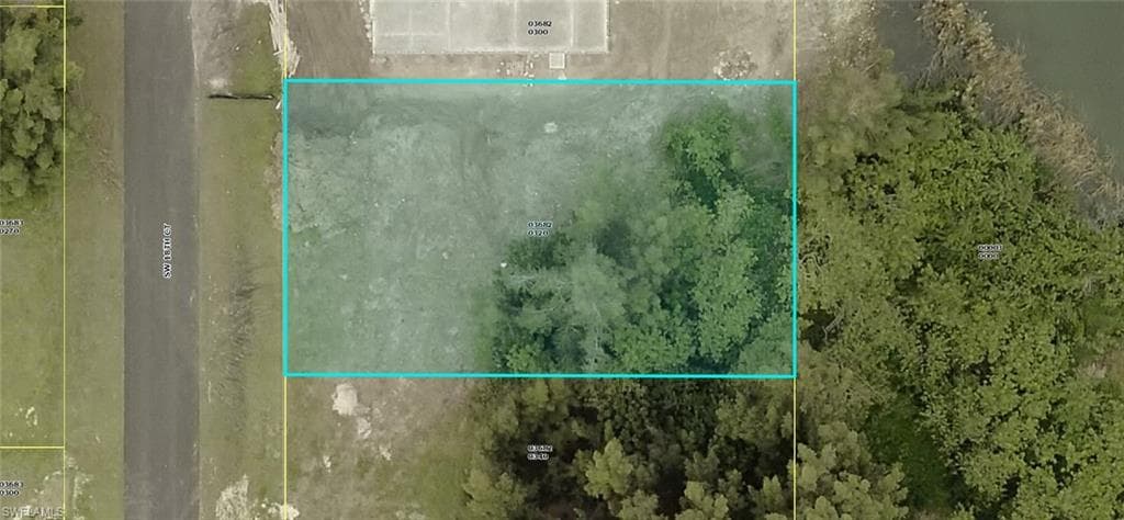 607 SW 18th CT CAPE CORAL, FL 33991