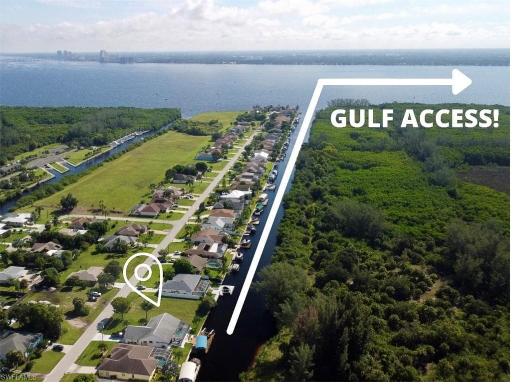2122 Coral Point DR CAPE CORAL, FL 33990