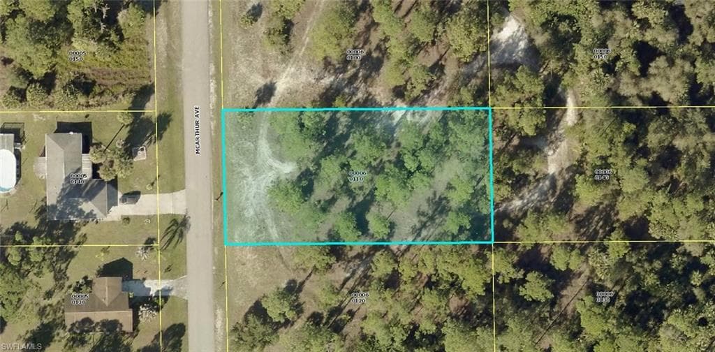402 Mcarthur AVE LEHIGH ACRES, FL 33936