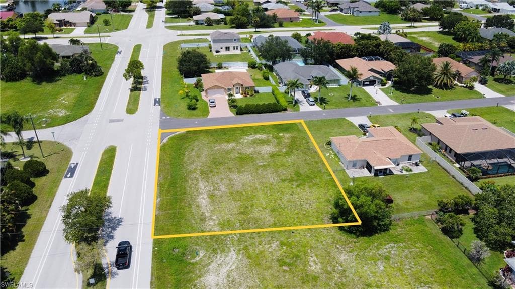 2731 SE 8th AVE CAPE CORAL, FL 33904