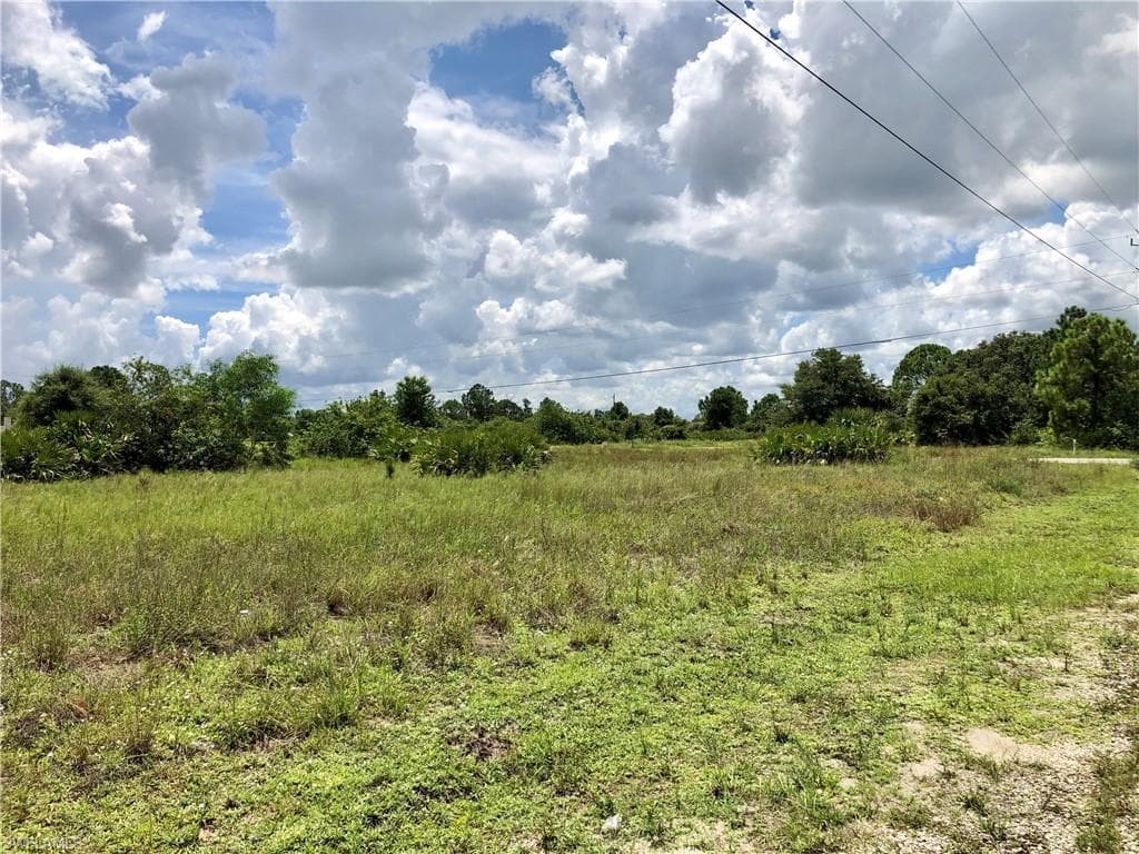 1900 Crawford AVE N LEHIGH ACRES, FL 33971