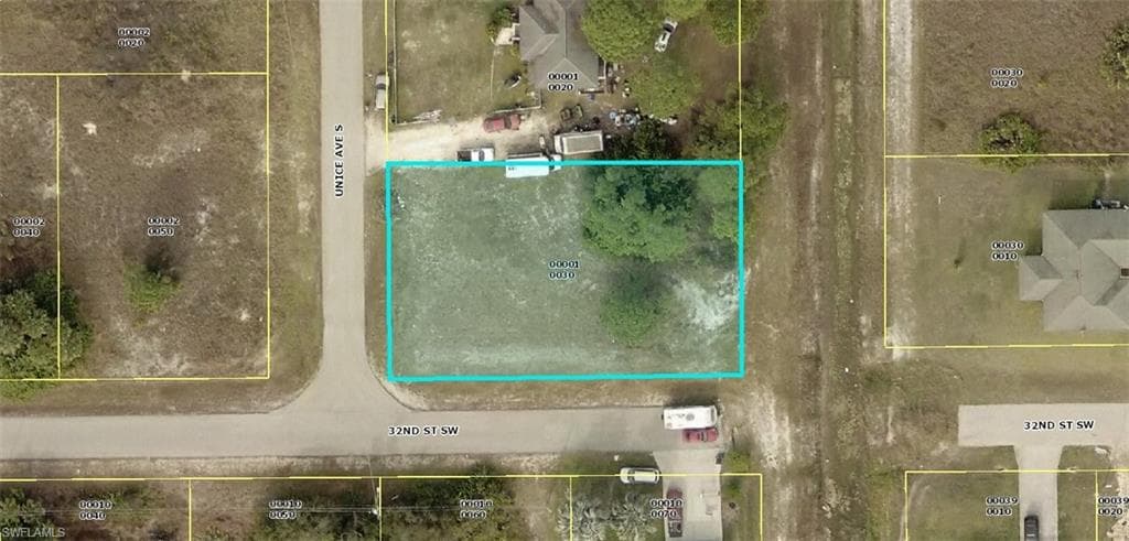 3105 S Unice AVE LEHIGH ACRES, FL 33976