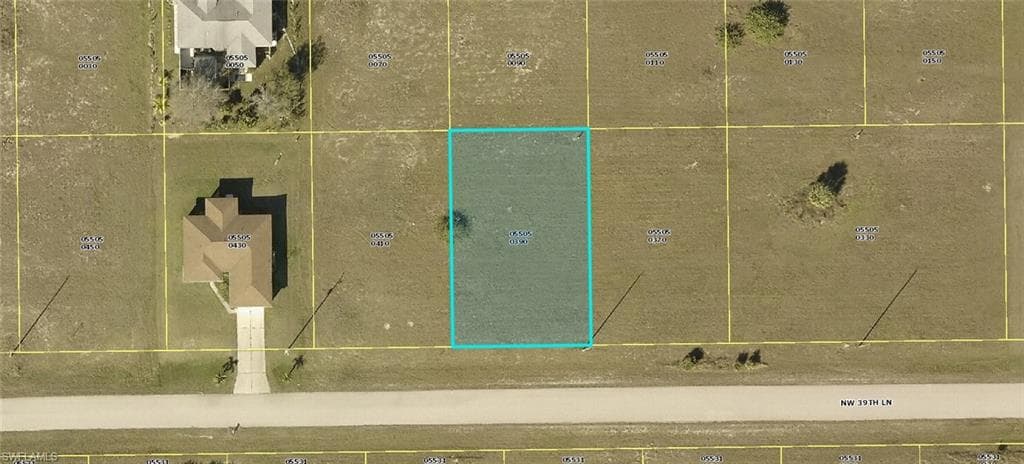 3911 NW 39th LN CAPE CORAL, FL 33993