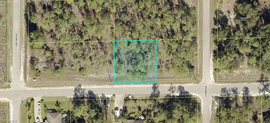 1705 E 15th ST LEHIGH ACRES, FL 33972