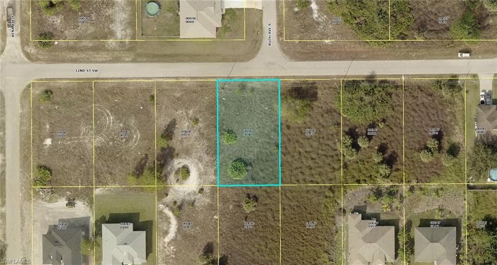 3213 32nd ST SW LEHIGH ACRES, FL 33976