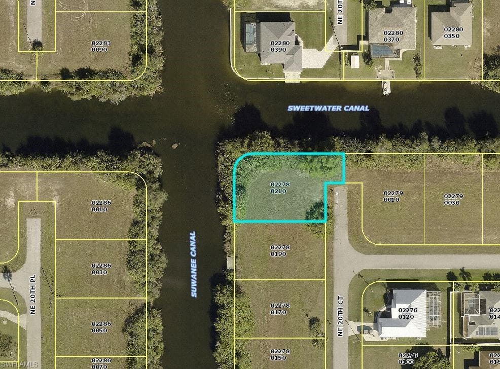 2636 NE 20th CT CAPE CORAL, FL 33909