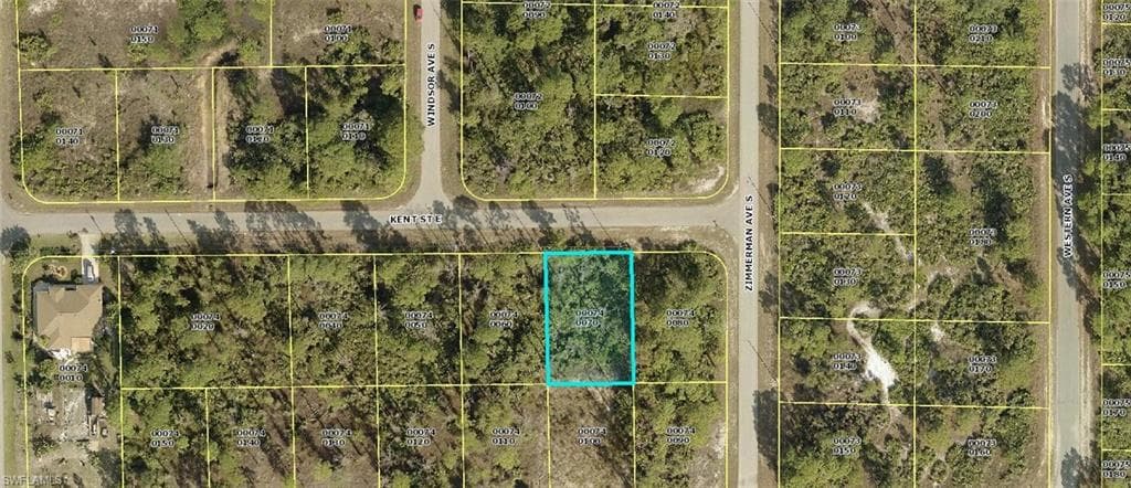 1018 Kent ST E LEHIGH ACRES, FL 33974
