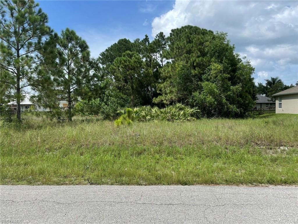 4206 2nd ST W LEHIGH ACRES, FL 33971