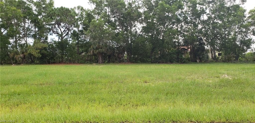 1211 SW 8th CT CAPE CORAL, FL 33991